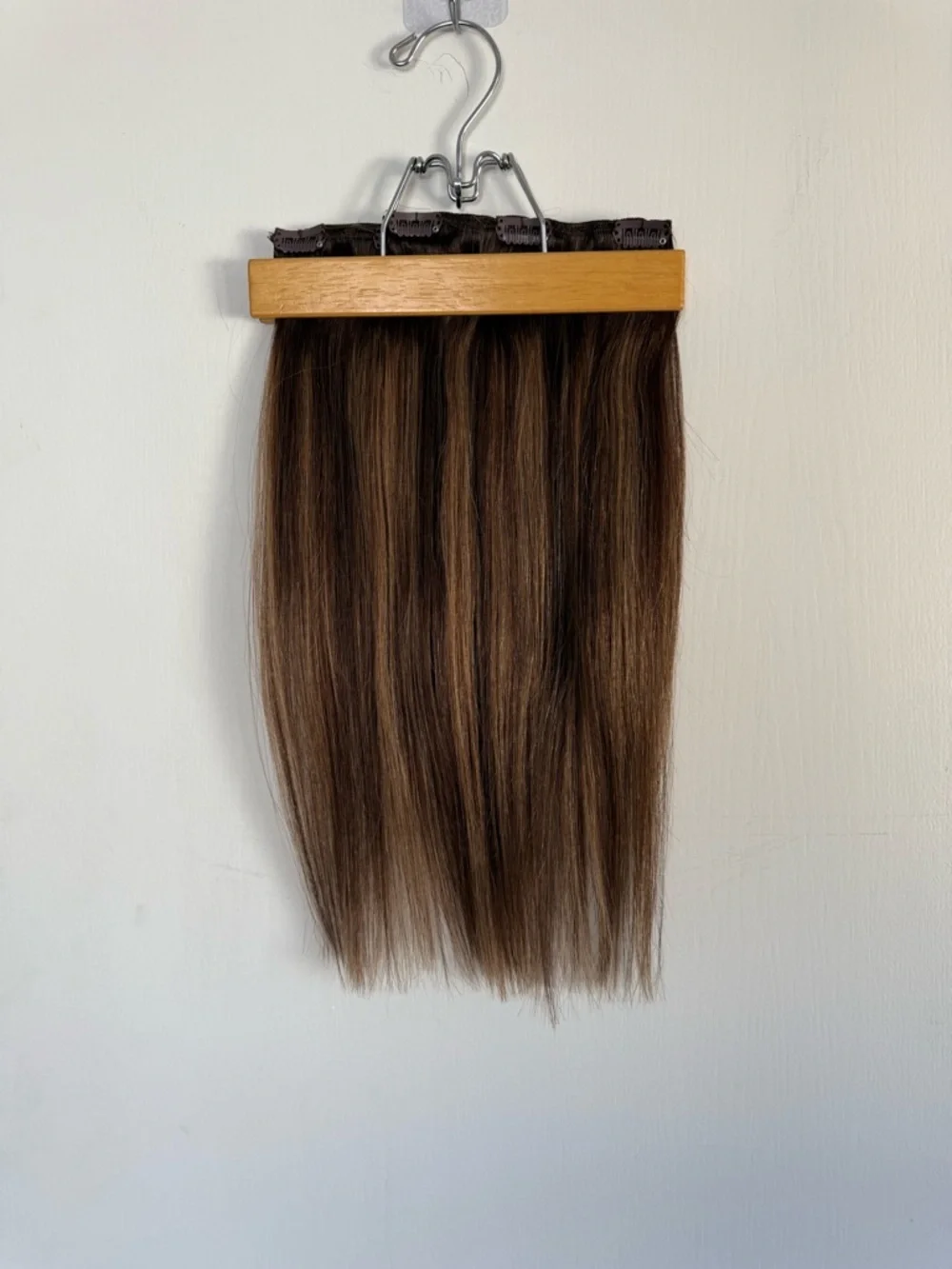 16” Balayage-style 100% human hair extensions—dark brown to medium brown 5 PCs